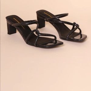 Intentionally ____ Black Glitter Willow Sandals